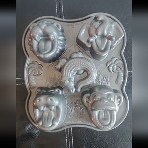 Nordic Ware Silver Jungle Animal Baking Pan
